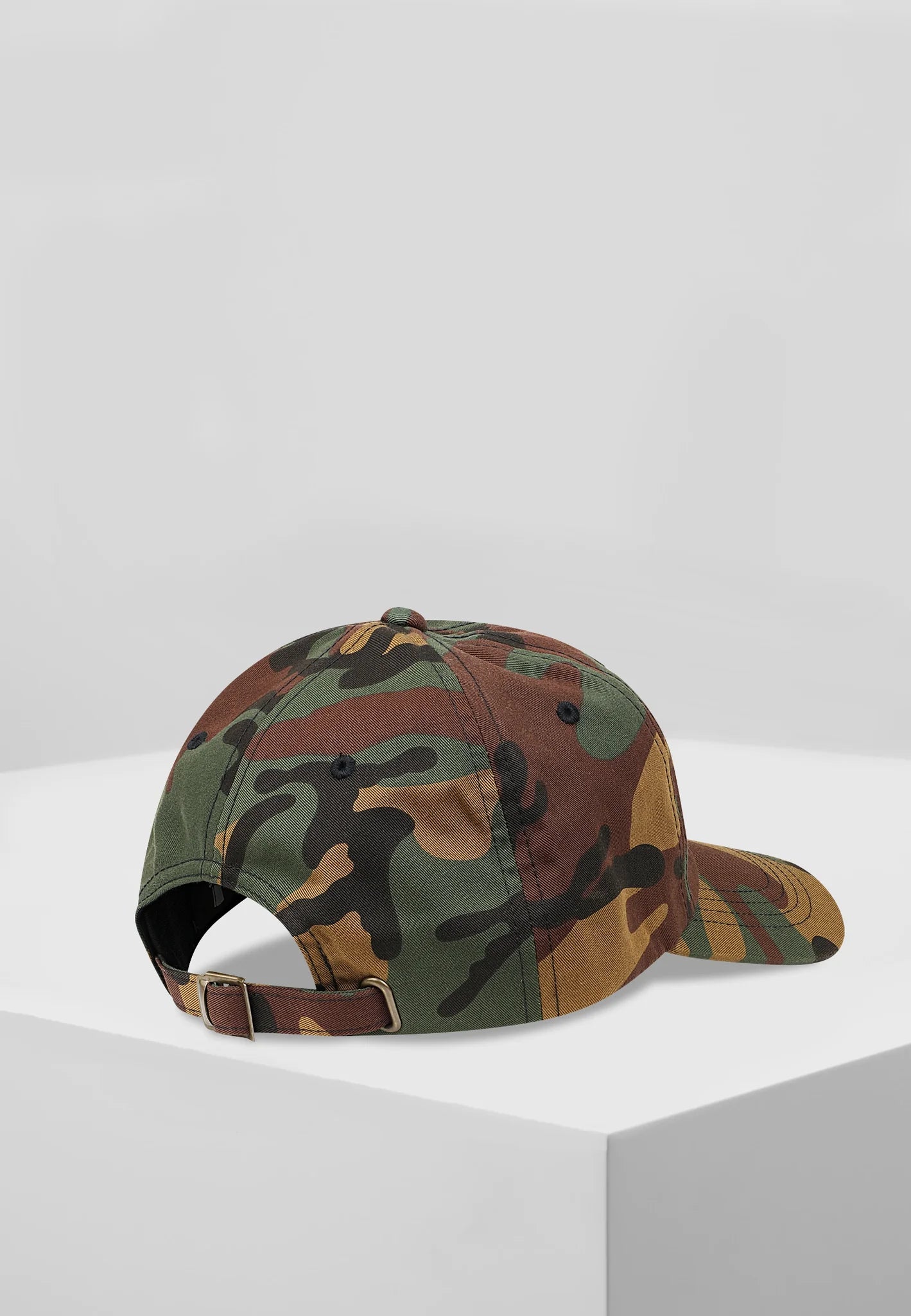 BORN AND RAISED HAT IN CAMOUFLAGE